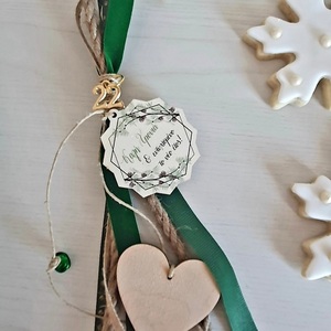 Γούρι για την νέα χρονιά ξύλινη καρδούλα πράσινη βελούδινη κορδέλα - ξύλο, charms, χριστουγεννιάτικα δώρα, γούρια - 4
