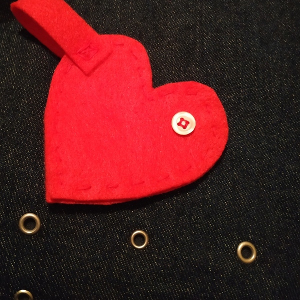 Μπρελόκ "καρδιά" από κόκκινη τσόχα 8εκ. - ύφασμα, καρδιά, τσόχα, αγ. βαλεντίνου, δώρα για γυναίκες - 3