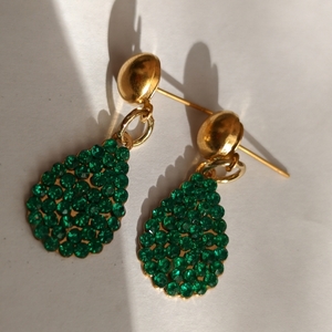 Πράσινα σκουλαρίκια με χρυσό - στρας, δάκρυ, μικρά, κρεμαστά, καρφάκι