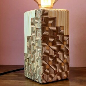 Ξύλινο χειροποίητο επιτραπέζιο Dimmable φωτιστικό με μοτίβο - ξύλο, πορτατίφ - 5