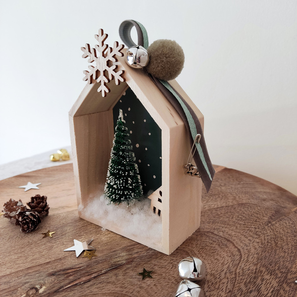 Ξύλινο χριστουγεννιάτικο σπιτάκι γούρι "snowy green" - 12*8,5*4 εκατοστά - ξύλο, σπίτι, χριστουγεννιάτικα δώρα, γούρια, δέντρο - 3
