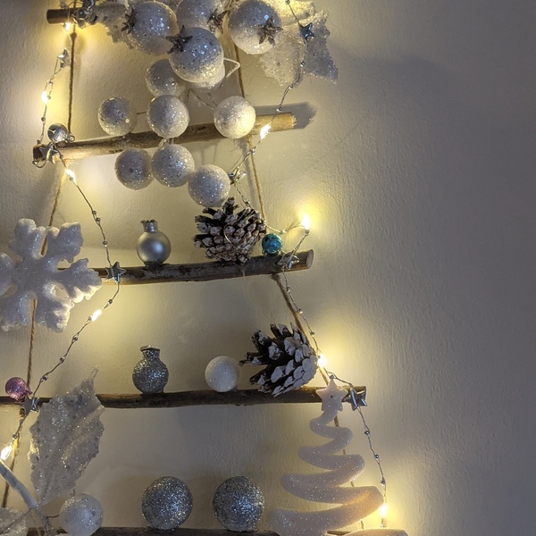 Ξύλινο κρεμαστό Χριστουγεννιάτικο δέντρο - ξύλο, στεφάνια, χριστουγεννιάτικο δέντρο, διακοσμητικά, δέντρο - 4