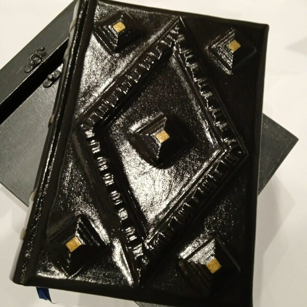 Δερμάτινο χειροποίητο βιβλίο(notebook), διαστάσεων 17x25, μαύρου χρώματος. - τετράδια & σημειωματάρια