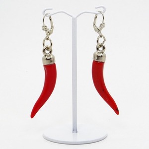 "Hot Chilli" Κρεμαστά σκουλαρίκια με ακρυλικά στοιχεία σε κόκκινο χρώμα - μικρά, ατσάλι, κρεμαστά, γάντζος, φθηνά - 2