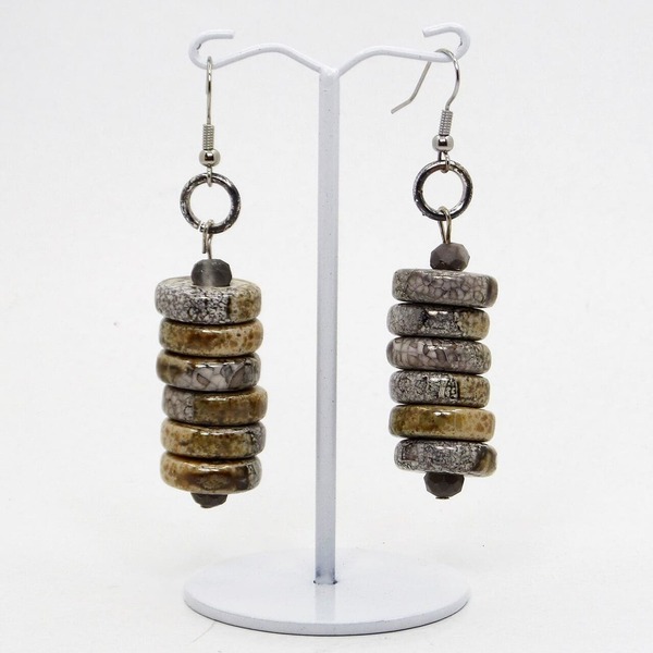 "Stone Heads" - Κρεμαστά σκουλαρίκια με κεραμικά στοιχεία και γυάλινες χάντρες - πηλός, χάντρες, μικρά, κρεμαστά, γάντζος - 2