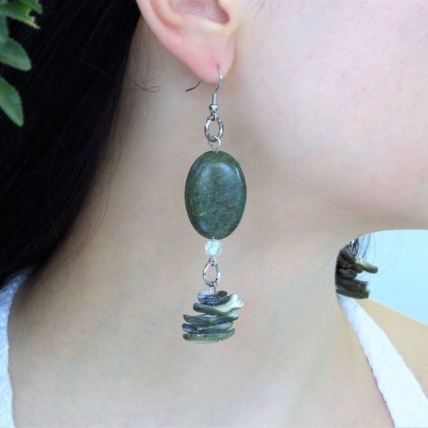 "Olive Stone" - Κρεμαστά σκουλαρίκια με ημιπολύτιμες πέτρες, κοχύλια και χάντρες - ημιπολύτιμες πέτρες, αχάτης, κοχύλι, κρεμαστά, γάντζος - 4