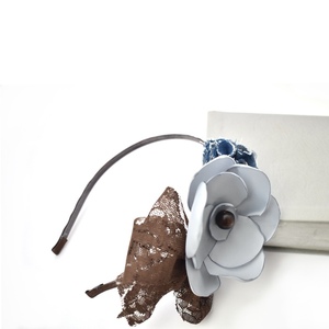 Στέκα με γαλάζιο λουλούδι - ύφασμα, δώρο, λουλούδια, στέκες - 2