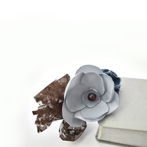 Στέκα με γαλάζιο λουλούδι - ύφασμα, δώρο, λουλούδια, στέκες - 3