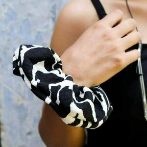 Black & White scrunchies - λαστιχάκια μαλλιών - 3