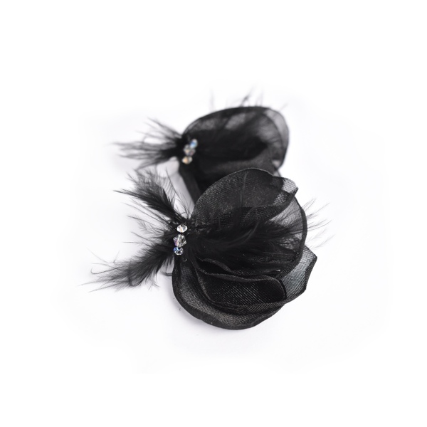Μαύρα υφασμάτινα σκουλαρίκια με πέταλα - ημιπολύτιμες πέτρες, ύφασμα, βραδυνά, swarovski, καρφωτά