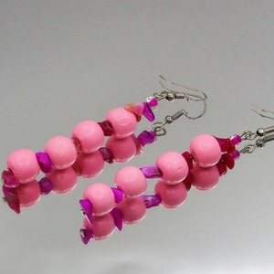 "Pink Candy" Σκουλαρίκια κρεμαστά από ξύλο και κοχύλια σε χρώμα ροζ - ημιπολύτιμες πέτρες, ξύλο, κοχύλι, μακριά, γάντζος - 2