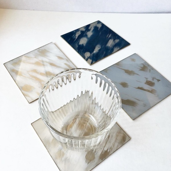 6 Σουβέρ από plexiglass ζωγραφισμένα σε μπεζ-μπλε-χρυσό 10x10 cm - σουβέρ, minimal, plexi glass, διακοσμητικά - 3