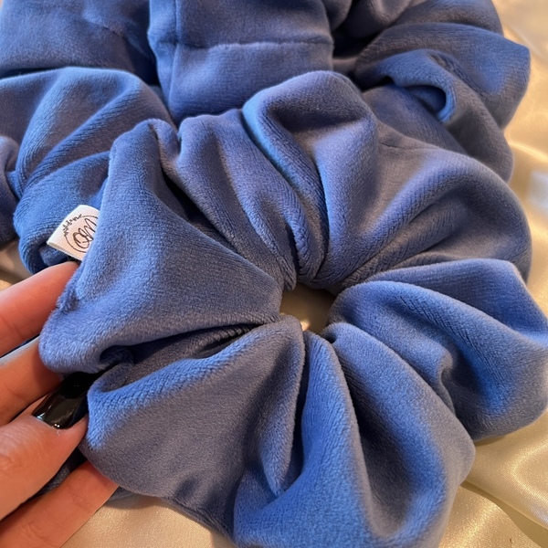 Velvet Scrunchies, 1τμχ - μπλε, ύφασμα, πλεκτή, δώρα για γυναίκες, λαστιχάκια μαλλιών - 2