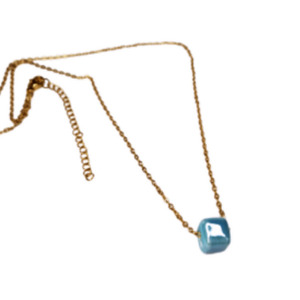 Χρυσή ατσάλινη αλυσίδα με γαλάζιο κεραμικό κύβο-45 εκ - charms, χάντρες, κοντά, ατσάλι, μπλε χάντρα - 3