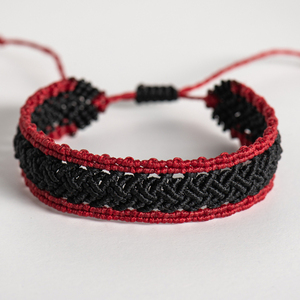 Unisex κόκκινο και μαύρο βραχιόλι μακραμε - red and black macrame bracelet - ύφασμα, μακραμέ, boho, χεριού, αυξομειούμενα