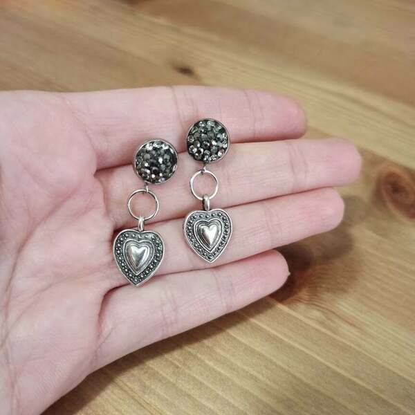 σκουλαρίκια κρεμαστά με μεταλλικές καρδιές και στρας ' hearts '; - στρας, ορείχαλκος, κρεμαστά, δώρα αγίου βαλεντίνου, καρφάκι - 3