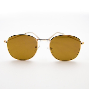 Γυαλιά ηλίου σε χρυσό χρώμα με 100% UV προστασία από τον ήλιο. - γυαλιά ηλίου