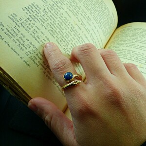 " Όφις - lapis " - Χειροποίητο δαχτυλίδι, επίχρυσο 18Κ, με ημιπολύτιμο λίθο Lapis Lazuli και ένα φίδι! - ημιπολύτιμες πέτρες, ορείχαλκος, αυξομειούμενα - 4