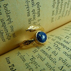 " Όφις - lapis " - Χειροποίητο δαχτυλίδι, επίχρυσο 18Κ, με ημιπολύτιμο λίθο Lapis Lazuli και ένα φίδι! - ημιπολύτιμες πέτρες, ορείχαλκος, αυξομειούμενα - 5