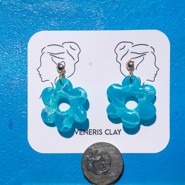 Marble cyan blue flower polymer clay earrings - πηλός, λουλούδι, κρεμαστά, καρφάκι, φθηνά - 2