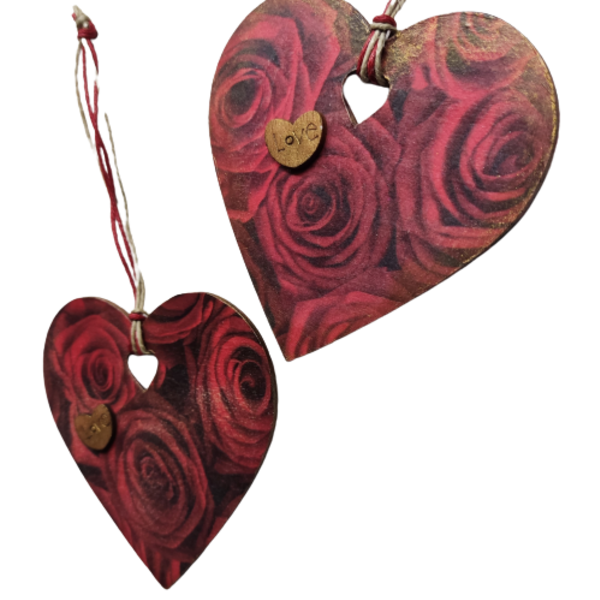 δύο ξύλινες καρδιές decoupage με κόκκινα τριαντάφυλλα - 8,00εκ Χ 8,00εκ - ξύλο, καρδιά, είδη γάμου, δώρα αγίου βαλεντίνου, δωρο για επέτειο - 3