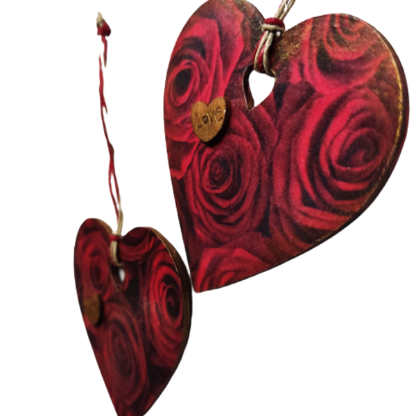 δύο ξύλινες καρδιές decoupage με κόκκινα τριαντάφυλλα - 8,00εκ Χ 8,00εκ - ξύλο, καρδιά, είδη γάμου, δώρα αγίου βαλεντίνου, δωρο για επέτειο - 5