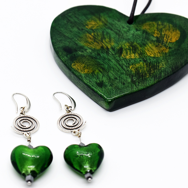 Σκουλαρίκια κρεμαστά μακριά με πράσινη και χάντρα γυάλινη καρδιά - γυαλί, καρδιά, χάντρες, κρεμαστά, αγ. βαλεντίνου - 4