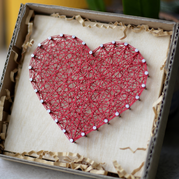 Διακοσμητικό από ξύλο, καρφάκια και κλωστή με σχέδιο καρδιά 12x12cm - νήμα, καρδιά, διακοσμητικά, δώρα αγίου βαλεντίνου - 5