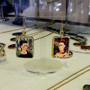 Frida σκουλαρίκια 6x2.8cm. Πλήρως χειροποιητα από ατσάλι και πορσελάνη. 6x2,8 εκ περίπου - ατσάλι, κρεμαστά - 5