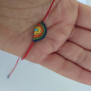 Rainbow macrame bracelet - μακραμέ, κορδόνια, χεριού, αυξομειούμενα, φθηνά - 5