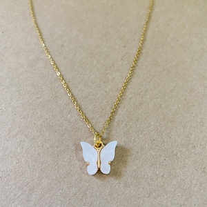 Κολιέ ατσάλι επιχρυσωμένο - White butterfly - charms, επιχρυσωμένα, πεταλούδα, κοντά, ατσάλι - 2