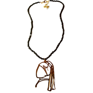 Κολιέ με seed beads και γυναικεία φιγούρα - χάντρες, ατσάλι, πέρλες, seed beads, μενταγιόν