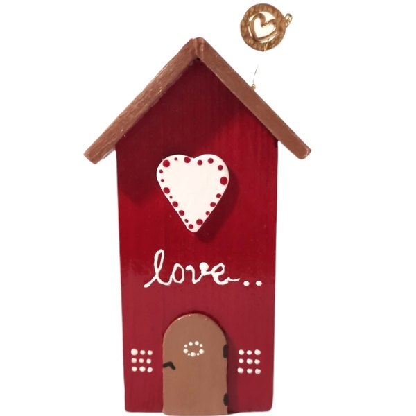 Ξύλινο σπιτάκι σε κόκκινο χρώμα " Love " , 11 εκ. - ξύλο, μέταλλο, διακοσμητικά