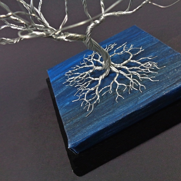 Συρμάτινο Γλυπτό "Ανεμοδαρμένο Δέντρο" σε Μπλε Βάση - ξύλο, μέταλλο, δέντρο της ζωής, διακοσμητικά - 3