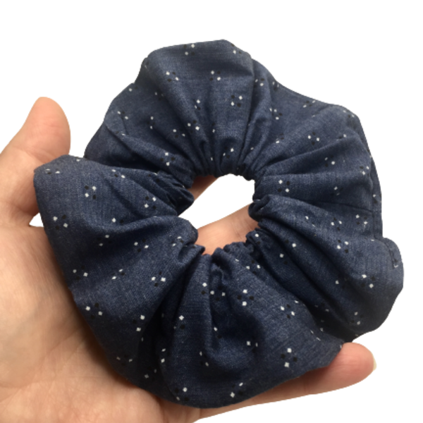 Υφασμάτινο λαστιχάκι scrunchie jean style - κοκκαλάκι, ύφασμα, κορίτσι, για τα μαλλιά, λαστιχάκια μαλλιών