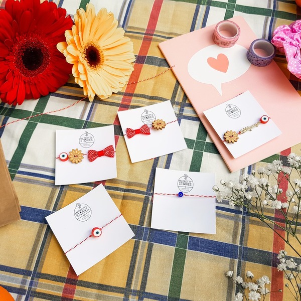 Μαρτάκι με κόκκινο υφασμάτινο φιόγκο και ξύλινο λουλούδι - κορδόνια, λουλούδι, μαρτάκια, χεριού, αυξομειούμενα - 3