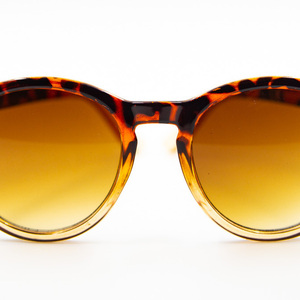 Γυαλιά ηλίου πλαστικά πολύχρωμα με 100% UV προστασία από τον ήλιο - αλυσίδες, γυαλιά ηλίου, κορδόνια γυαλιών, θήκες γυαλιών