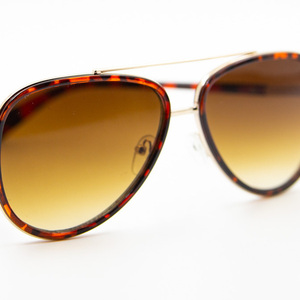 Γυαλιά ηλίου σε μαύρο χρώμα και μεταλλικό υλικό με 100% UV προστασία από τον ήλιο - αλυσίδες, γυαλιά ηλίου, κορδόνια γυαλιών, θήκες γυαλιών - 2