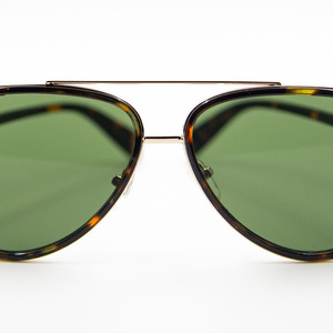Γυαλιά ηλίου σε μαύρο χρώμα και μεταλλικό υλικό με 100% UV προστασία από τον ήλιο - αλυσίδες, γυαλιά ηλίου, κορδόνια γυαλιών, θήκες γυαλιών - 3