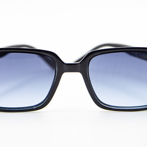 Γυαλιά ηλίου πλαστικά σε μπλε απόχρωση με 100% UV προστασία από τον ήλιο - γυαλιά ηλίου