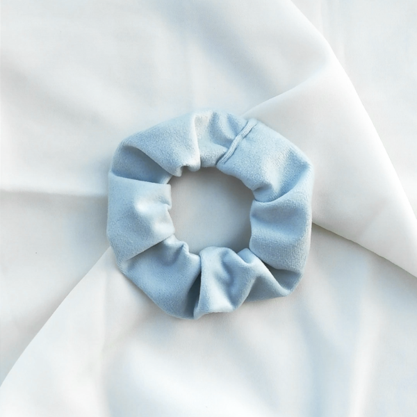Baby blue velvet petal scrunchie - ύφασμα, βελούδο, λαστιχάκια μαλλιών