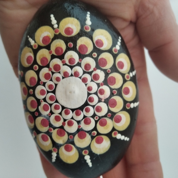 Σετ 2 πετρών, ζωγραφισμένων με τεχνική Mandala /χρυσο/9εκ - ζωγραφισμένα στο χέρι, πέτρα, διακοσμητικές πέτρες, σετ δώρου - 4