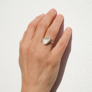 THE HEART | Ασημένιο δαχτυλίδι με γυαλόπετρα καρδιά - ασήμι 925, καρδιά, γεωμετρικά σχέδια, βεράκια, αυξομειούμενα - 3