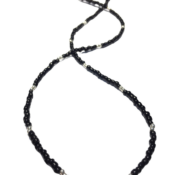 Κολιέ μονό με μαύρες χάντρες και ασημί λεπτομέρειες μήκος 33 εκ - ασημί, χειροποίητα, χάντρες, φθηνά - 4