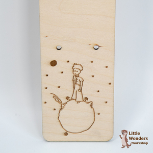 Ξύλινη Πλάτη για λαμπάδα "Μικρός Πρίγκηπας", Φυσικό χρώμα ξύλου, Διάσταση: 36Χ8εκ. - αγόρι, μικρός πρίγκιπας, διακοσμητικά, για παιδιά - 3