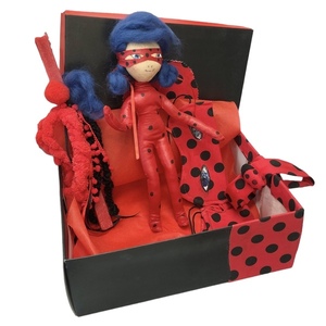Σετ Πασχαλινή Λαμπάδα κόκκινη αρωματική 30cm ,με κούκλα πάνινη 30cm ύψος - κορίτσι, λαμπάδες, για παιδιά, σούπερ ήρωες, παιχνιδολαμπάδες - 5