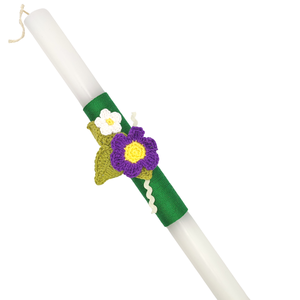 Λευκή λαμπάδα 36εκ με πλεκτά λουλούδια σε λευκό και μωβ χρώμα - κορίτσι, λουλούδια, λαμπάδες, για ενήλικες, για εφήβους