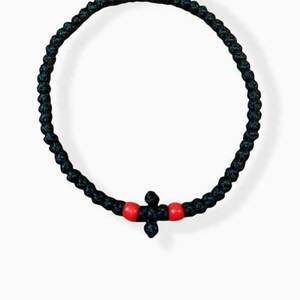 Κομποσκοίνι ψιλό παιδικό μαύρο κερωμένο με κόκκινες χάντρες - σταυρός, για παιδιά, χεριού