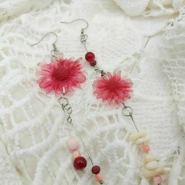 Σκουλαρίκια boho από υγρό γυαλί σε σχήμα λουλούδι με ημιπολύτιμες χάντρες - κόκκινο - γυαλί, χάντρες, ατσάλι, boho, κρεμαστά - 5