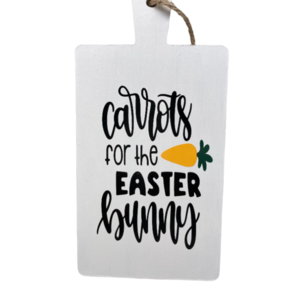 Διακοσμητικος ξυλινος ασπρος δισκος κοπης "Carrots for thr easter bunny", διαστ. 10,5 x 20,5 - διακοσμητικά, πασχαλινά δώρα, διακοσμητικό πασχαλινό